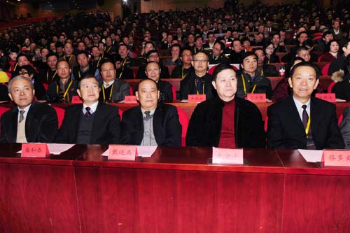 12、中國國際文化傳播中心及各聯(lián)絡(luò)部領(lǐng)導(dǎo)和社會各界人士一同出席了揭牌儀式。.jpg