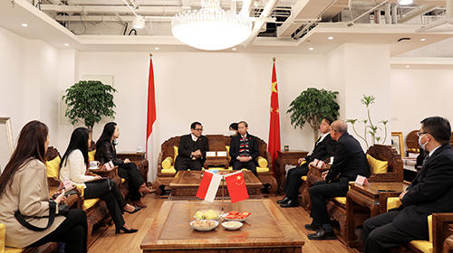 2會(huì)談現(xiàn)場(chǎng).JPG