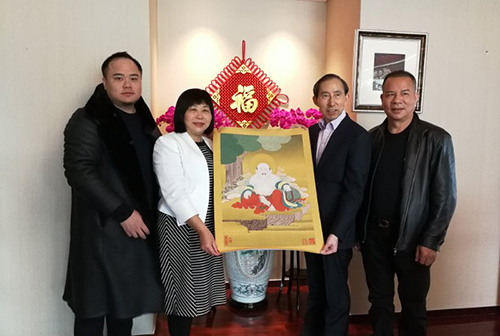 2合影.jpg